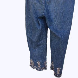 Calf-length Gloria Vanderbilt Stretch Denim Jeans with embroidered cuffs, 8P